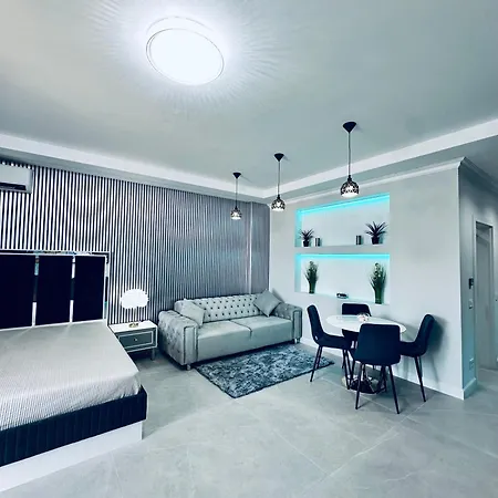 North Executive Mamaia