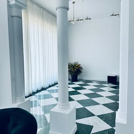 North Executive Apartment