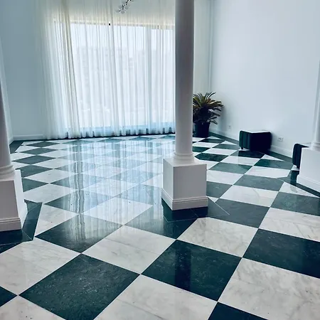 North Executive Mamaja