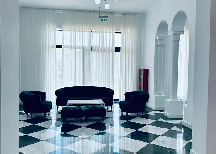 North Executive * Mamaia